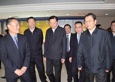 原中央政治局常委、 时任国务院副总理张德江调查多宝电竞科技